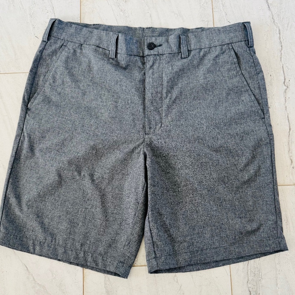 PGA Tour Men’s Golf Shorts gray
 Flat Front Performance Size 36